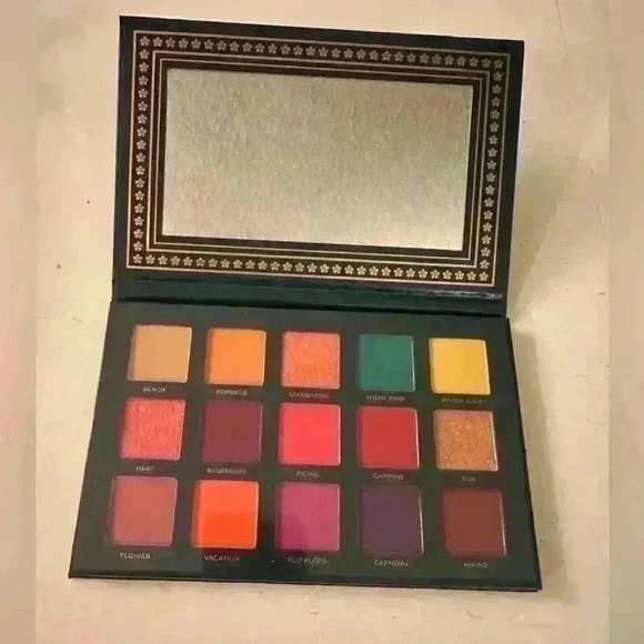 Brand New Ace Beaute eyeshadow - Picture 3 of 4